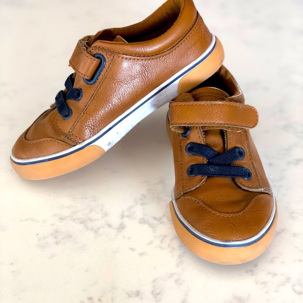 Toddler boy brown leather like shoes